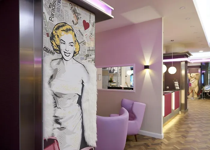 Hollywood Media Am Kurfuerstendamm 4* Berlin