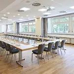 Hollywood Media Am Kurfuerstendamm Szálloda 4*
