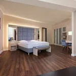 Hollywood Media Am Kurfürstendamm Hotel