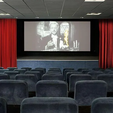 Hollywood Media Am Kurfuerstendamm Hotel 4*