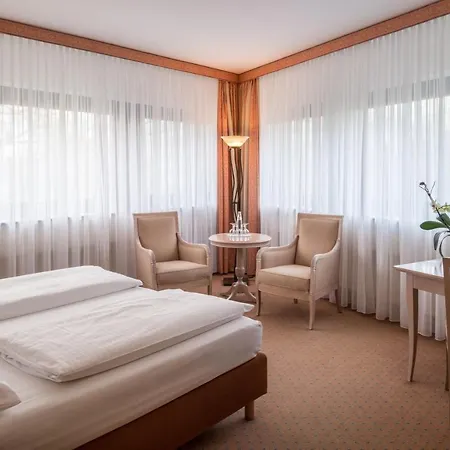 Hollywood Media Am Kurfürstendamm Hotel 4*