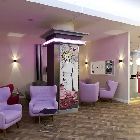 Hotel Hollywood Media Am Kurfuerstendamm 4*