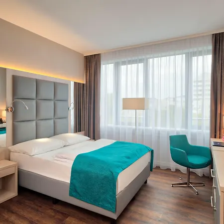 Hollywood Media Am Kurfuerstendamm 4*