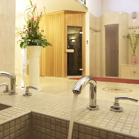 Hotel Hollywood Media Am Kurfuerstendamm 4*