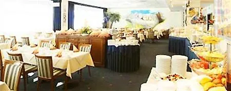Hollywood Media Am Kurfuerstendamm 4*