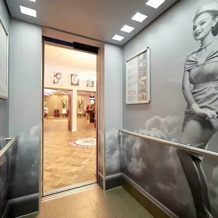 Hollywood Media Am Kurfuerstendamm Hotel