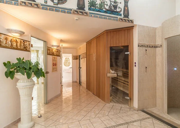 Hollywood Media Am Kurfuerstendamm