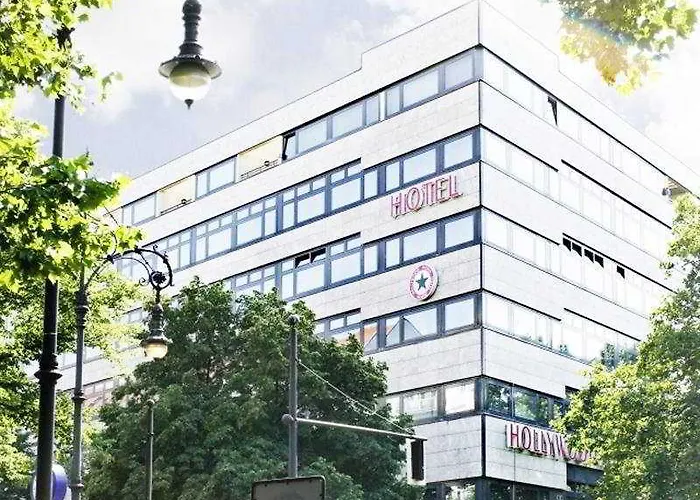 Hollywood Media Am Kurfuerstendamm 4*