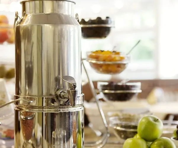 Hotel Hollywood Media Am Kurfürstendamm 4*