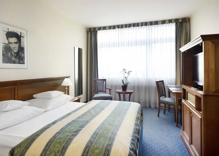 Hollywood Media Am Kurfuerstendamm Hotel 4*