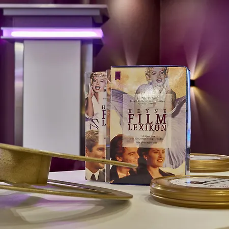 Hollywood Media Am Kurfürstendamm 4*