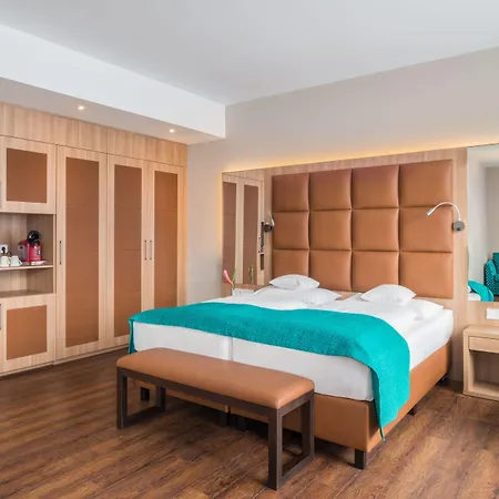 헐리우드 미디어 암 쿠르퓌르스텐담 호텔