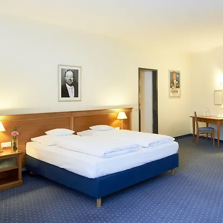 호텔 헐리우드 미디어 암 쿠르퓌르스텐담