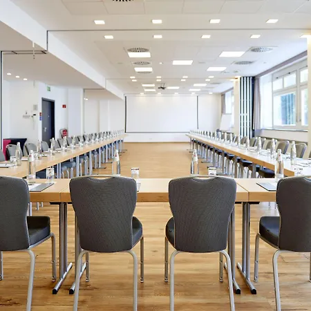 헐리우드 미디어 암 쿠르퓌르스텐담 4* 베를린