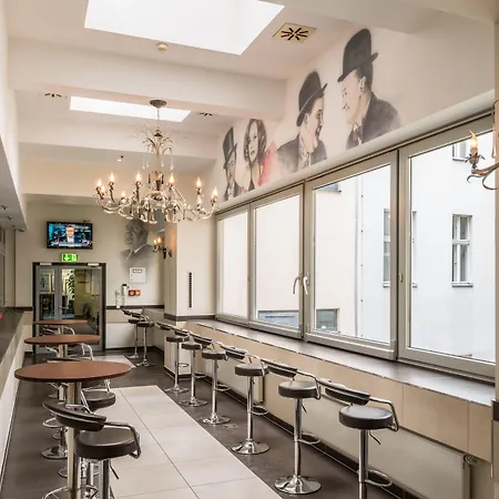 헐리우드 미디어 암 쿠르퓌르스텐담 4* 베를린