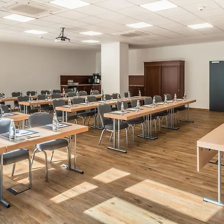 헐리우드 미디어 암 쿠르퓌르스텐담 4* 베를린