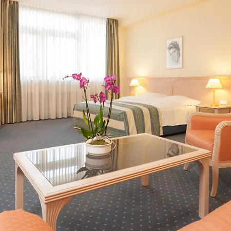 헐리우드 미디어 암 쿠르퓌르스텐담 베를린