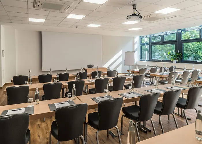 Hollywood Media Am Kurfuerstendamm Hotel 4*