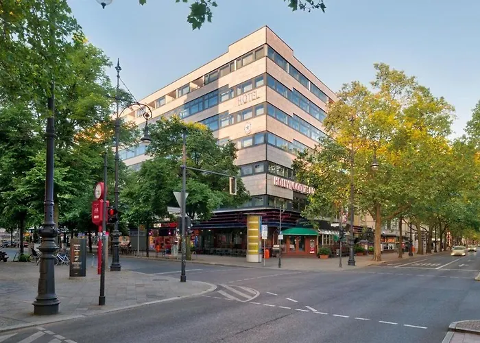 Hollywood Media Am Kurfürstendamm 4*